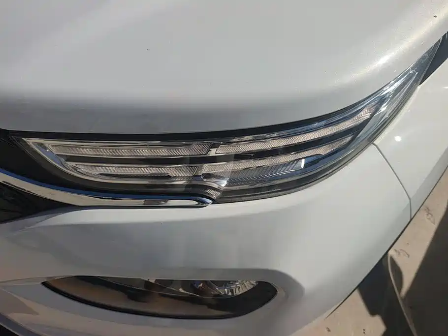 BAIC EX3 — миниатюра 5