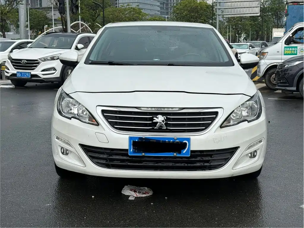 Peugeot 408 1.2T Auto Luxury Edition, фото 3