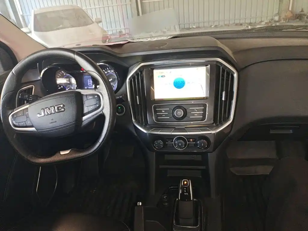 JMC Yuhu 7 — миниатюра 10