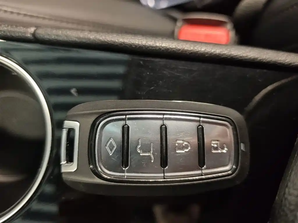 Hyundai Santa Fe — миниатюра 9