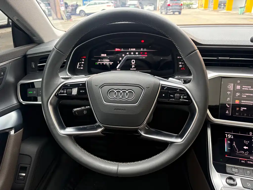 Audi A7L — миниатюра 7