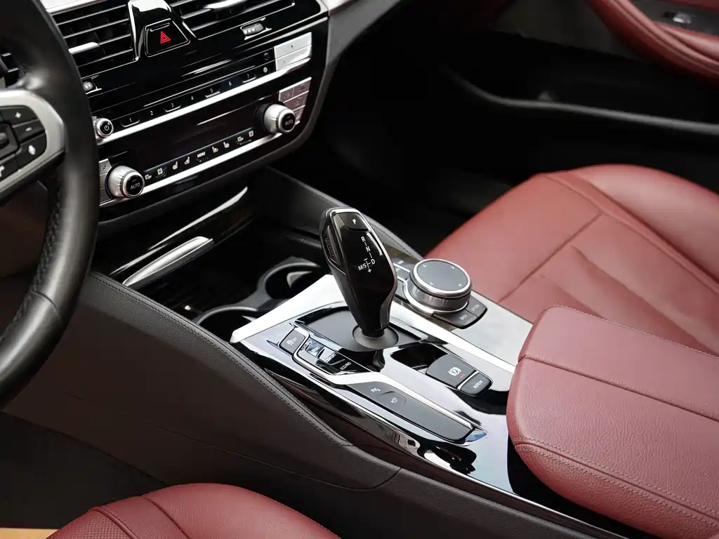 BMW 5 Series — миниатюра 21