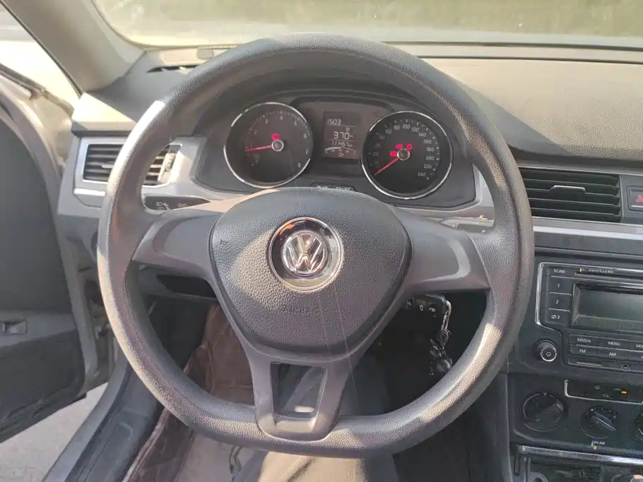 Volkswagen Bora — миниатюра 14