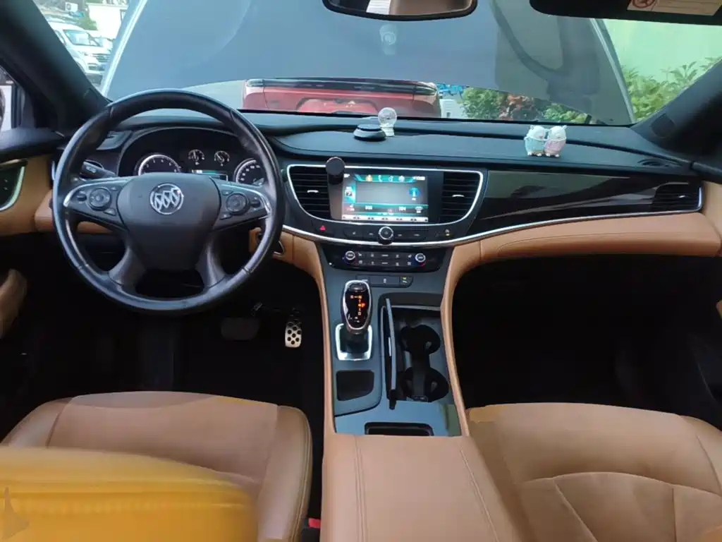 Buick LaCrosse — миниатюра 10