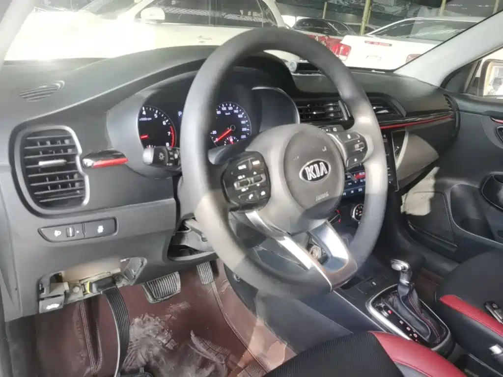 Kia KX Cross — миниатюра 10