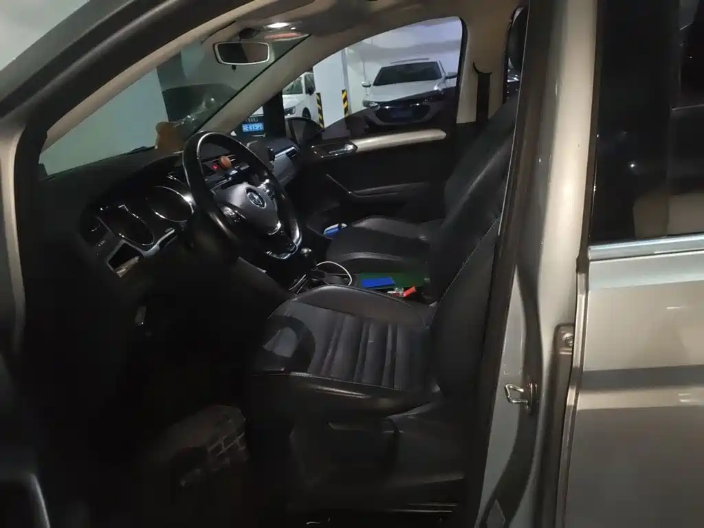 Volkswagen Touran — миниатюра 8