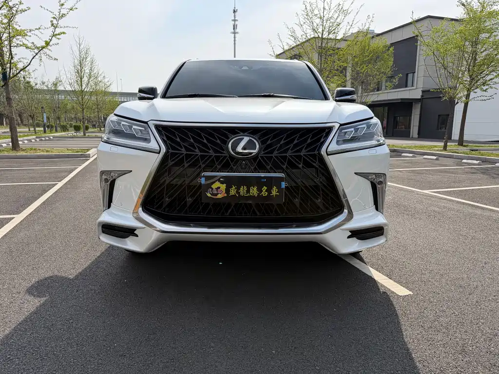 Lexus LX — миниатюра 2