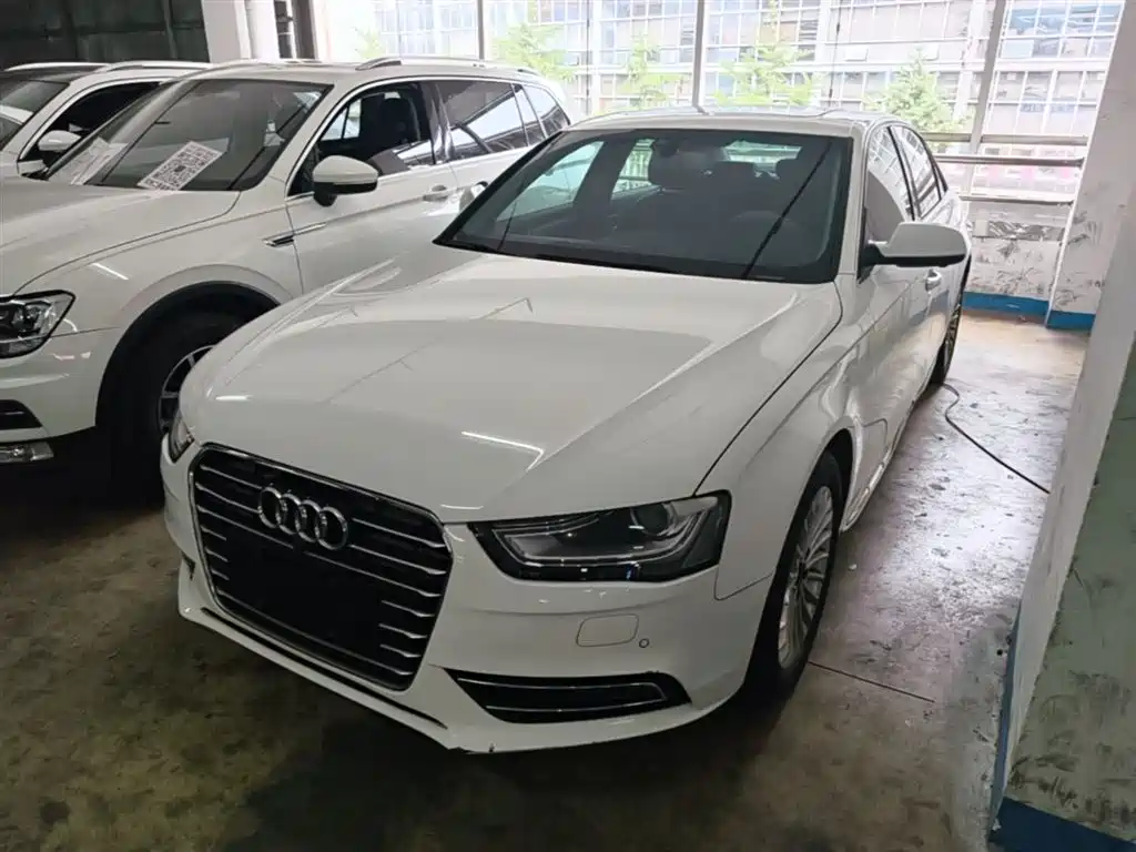 Купить Audi A4L