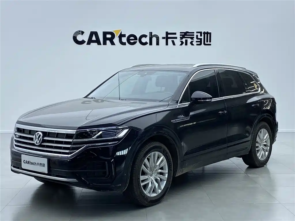 Купить Volkswagen Touareg