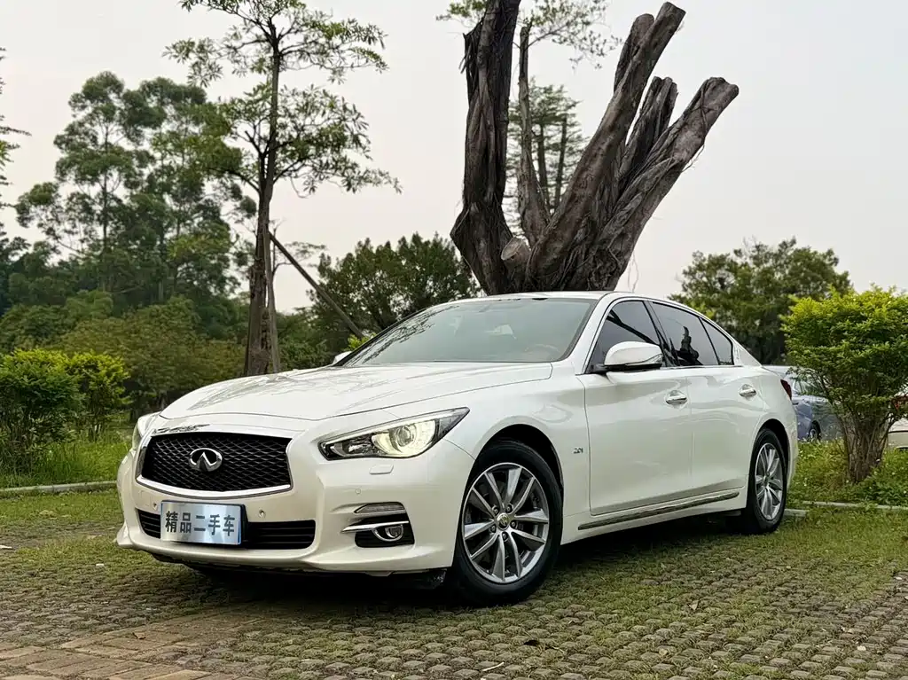 Infiniti Q50L 2017