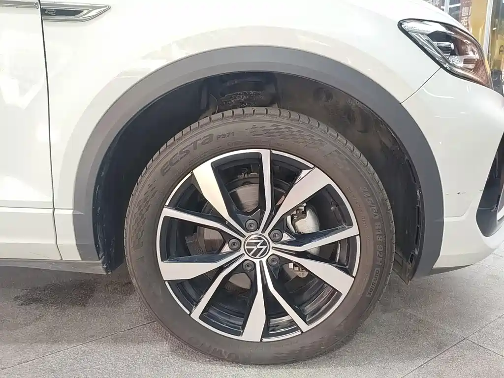 Volkswagen T-Roc — миниатюра 17