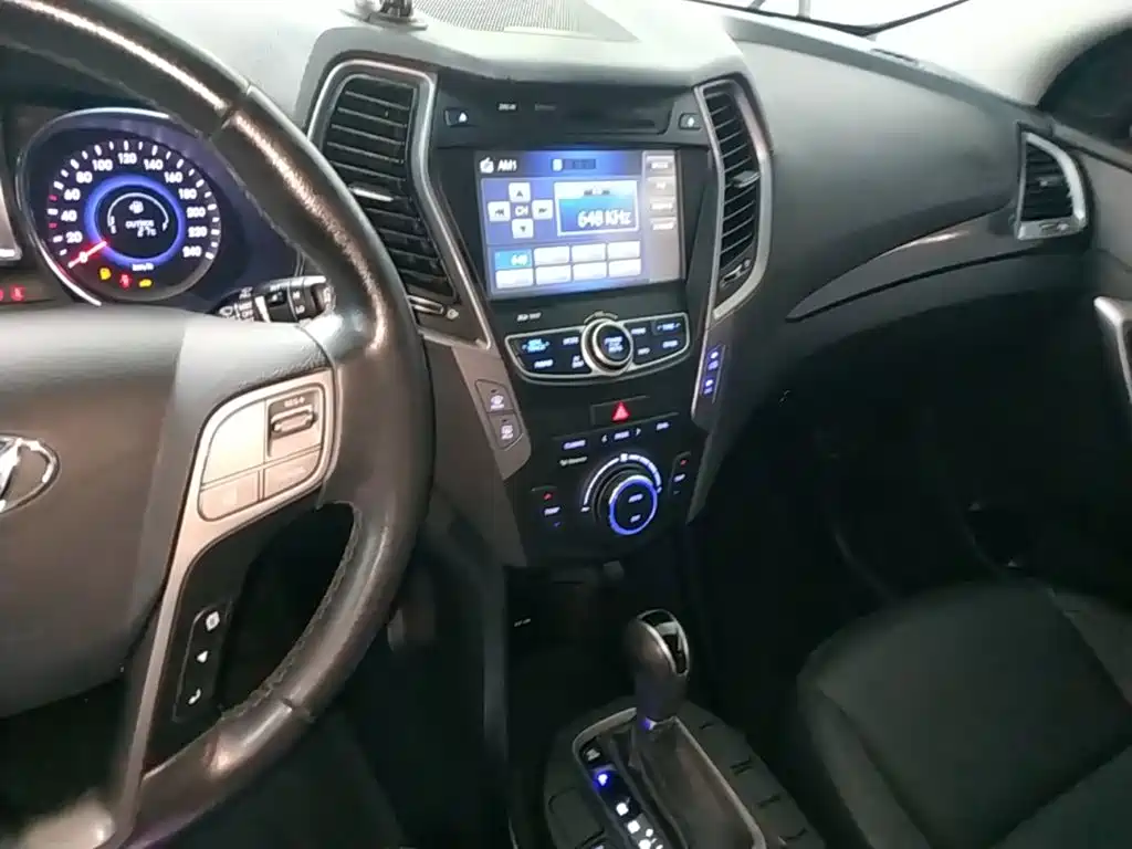 Hyundai Santa Fe — миниатюра 13