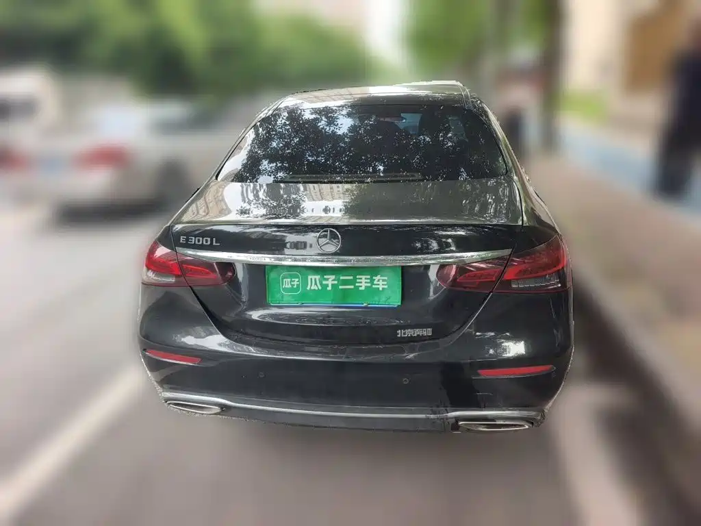 Mercedes-Benz E-Class — миниатюра 3