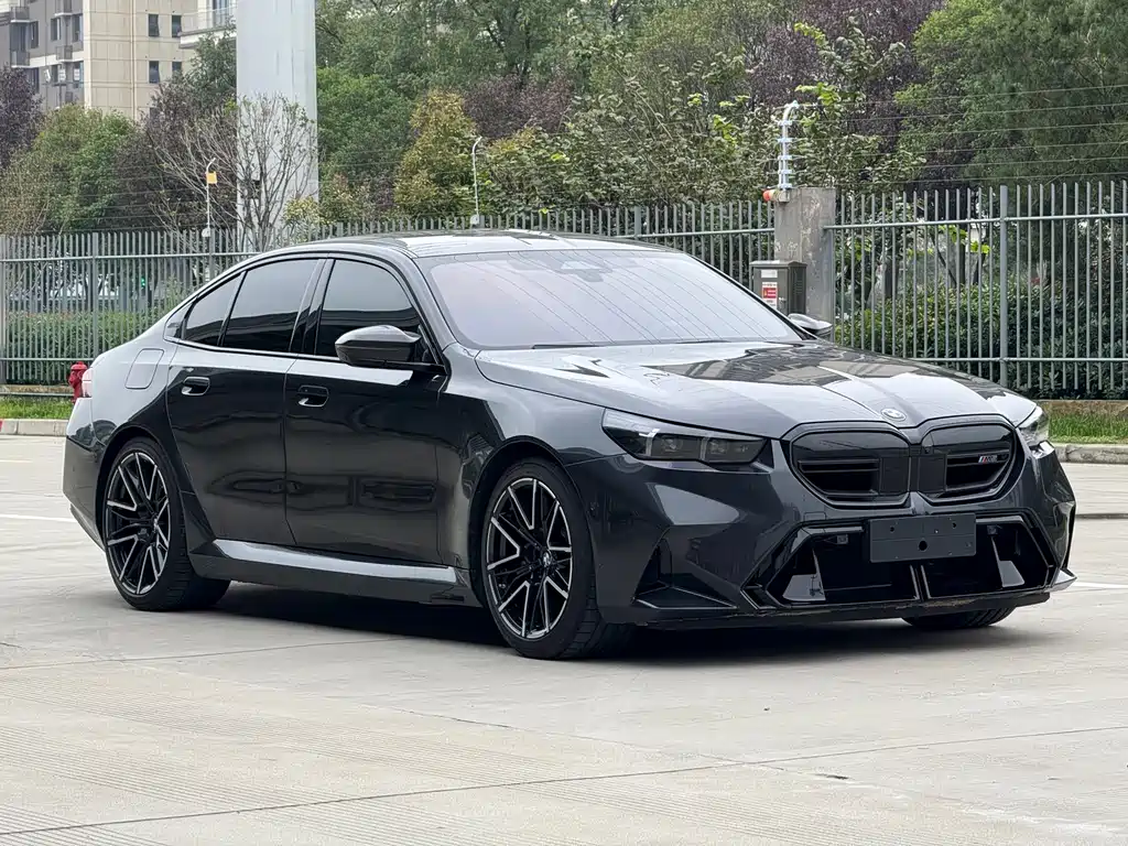 BMW M5 2025 M5