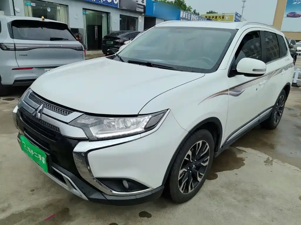 Mitsubishi Outlander — миниатюра 2