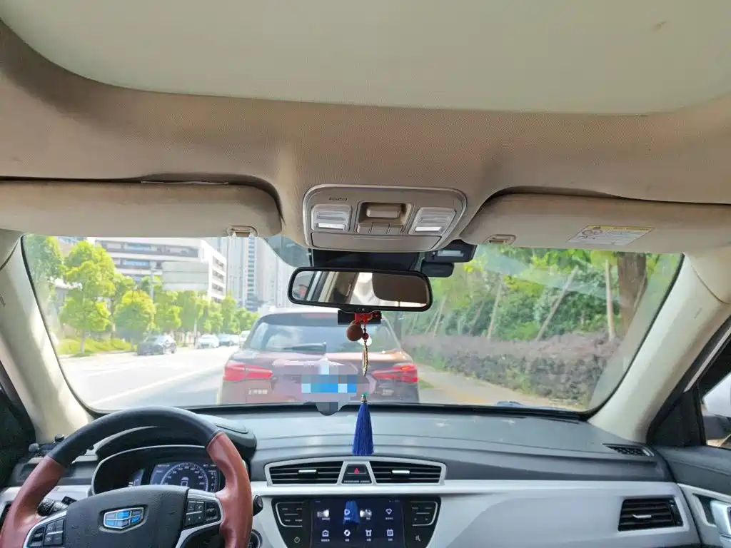 Geely Boyue — миниатюра 9
