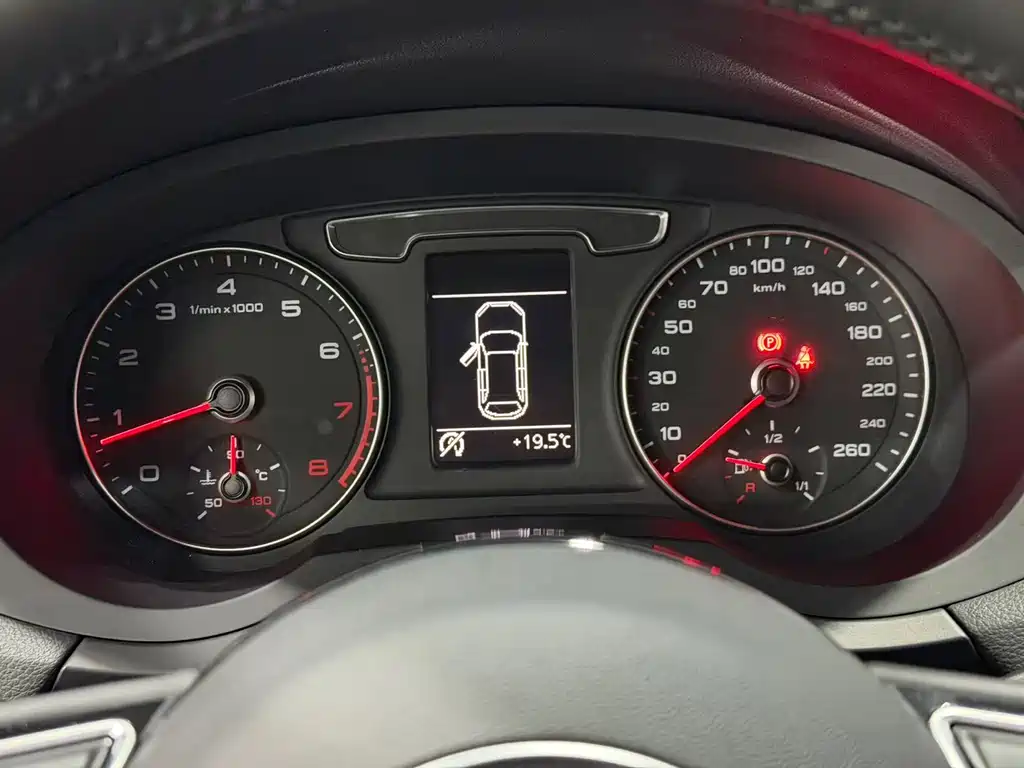 Audi Q3 — миниатюра 12