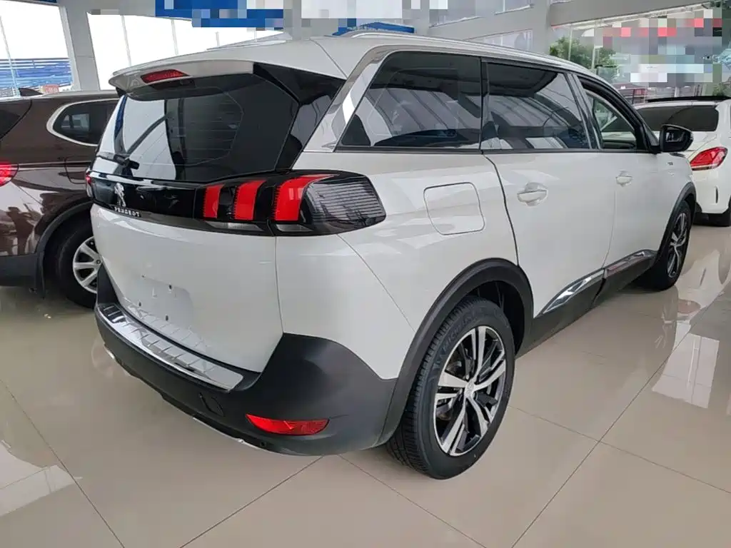 Peugeot 5008 — миниатюра 7