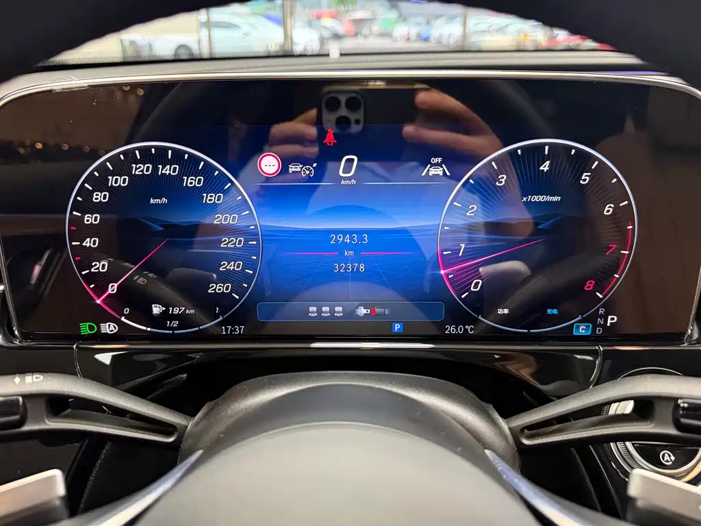 Mercedes-Benz E-Class — миниатюра 4