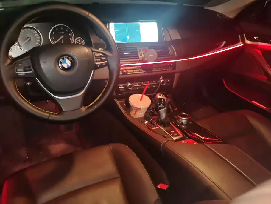 BMW 5 Series — миниатюра 12