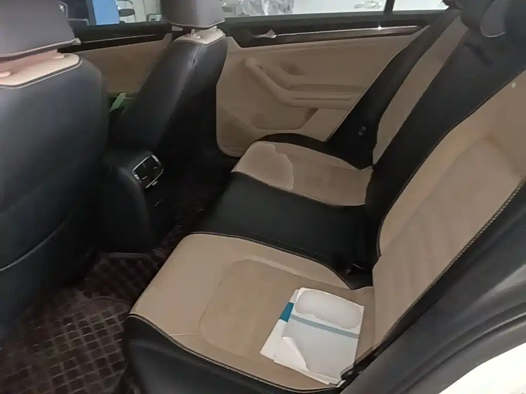 Volkswagen Sagitar — миниатюра 17
