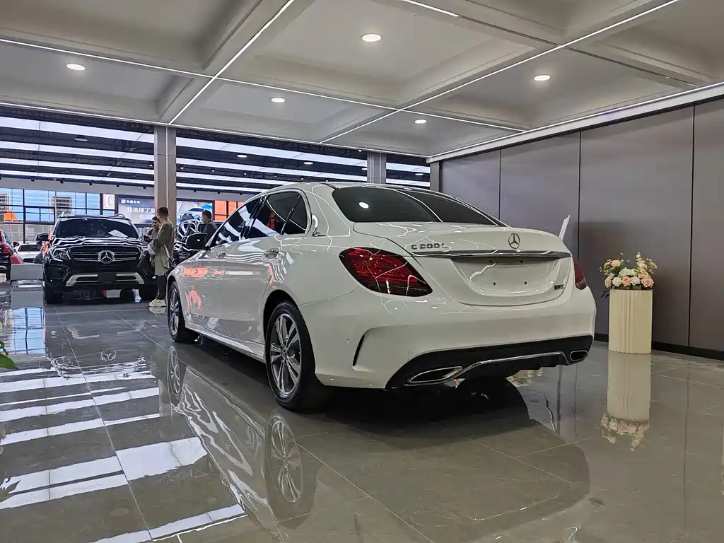 MERCEDES-BENZ C CLASS