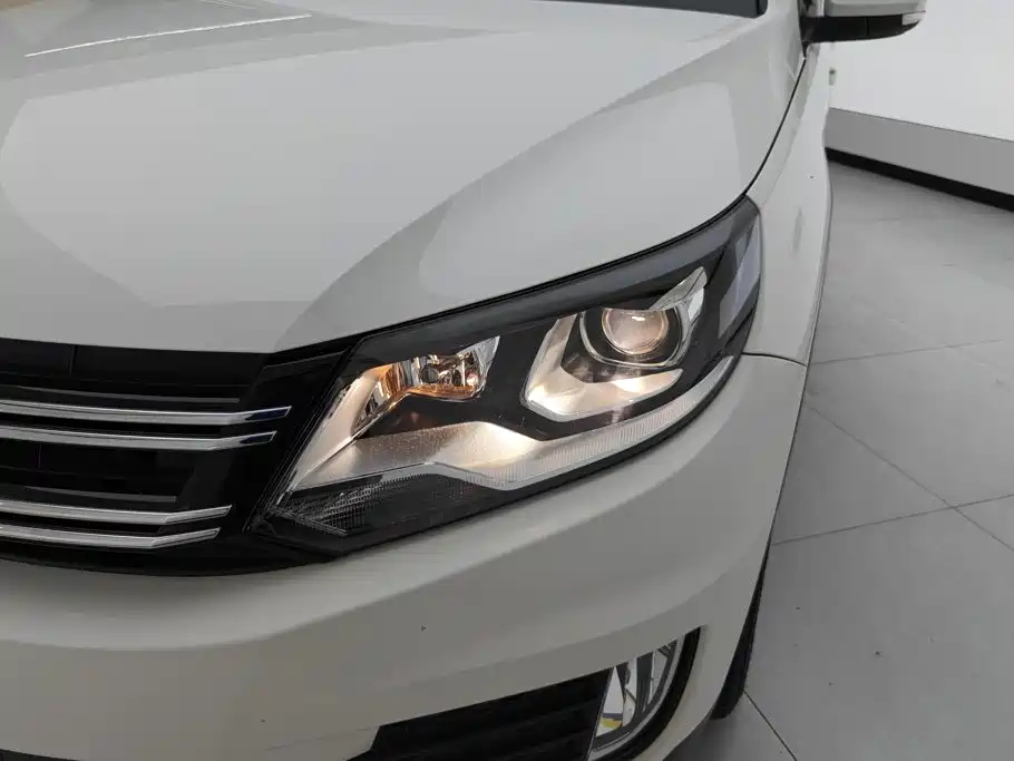 Volkswagen Tiguan — миниатюра 5