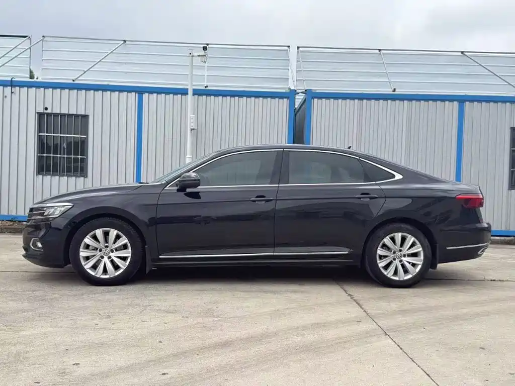 Volkswagen Passat — миниатюра 10