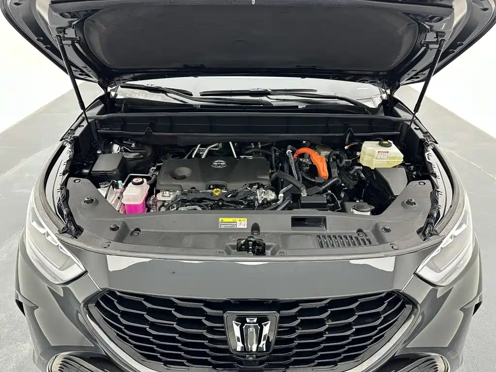 Toyota Crown Kluger — миниатюра 27