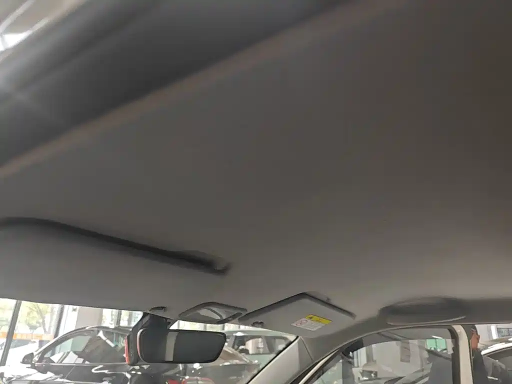 Wuling MINIEV — миниатюра 18