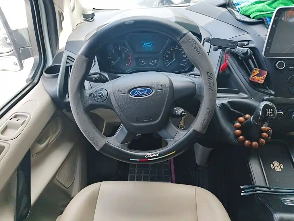 Ford Transit — миниатюра 3