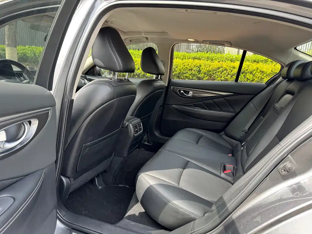 Infiniti Q50L 2018 2.0T Comfort VI
