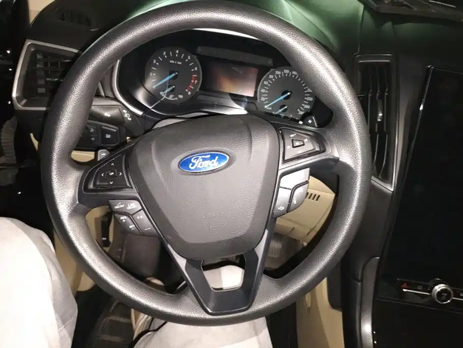Ford Edge — миниатюра 15