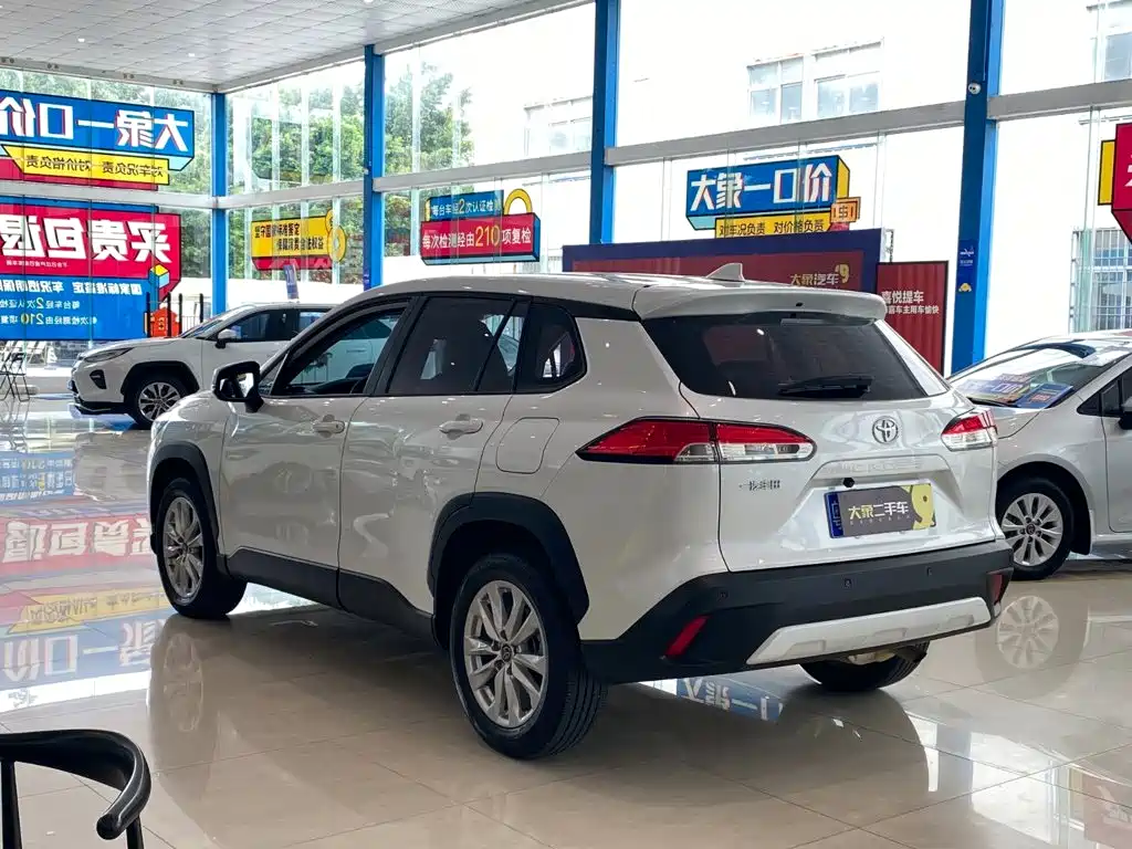 Toyota Corolla Cross — миниатюра 10