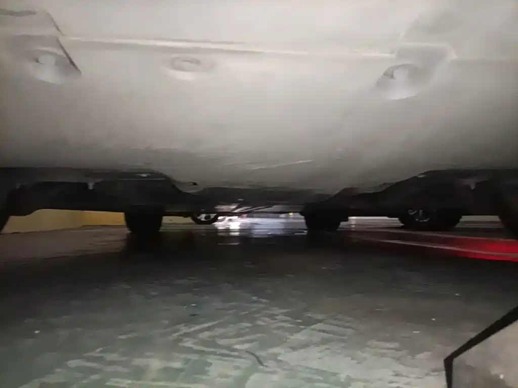 Tesla Model Y — миниатюра 22