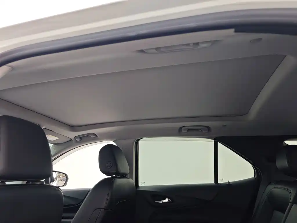 Chevrolet Equinox — миниатюра 19