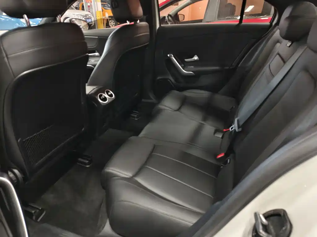 Mercedes-Benz A-Class — миниатюра 6