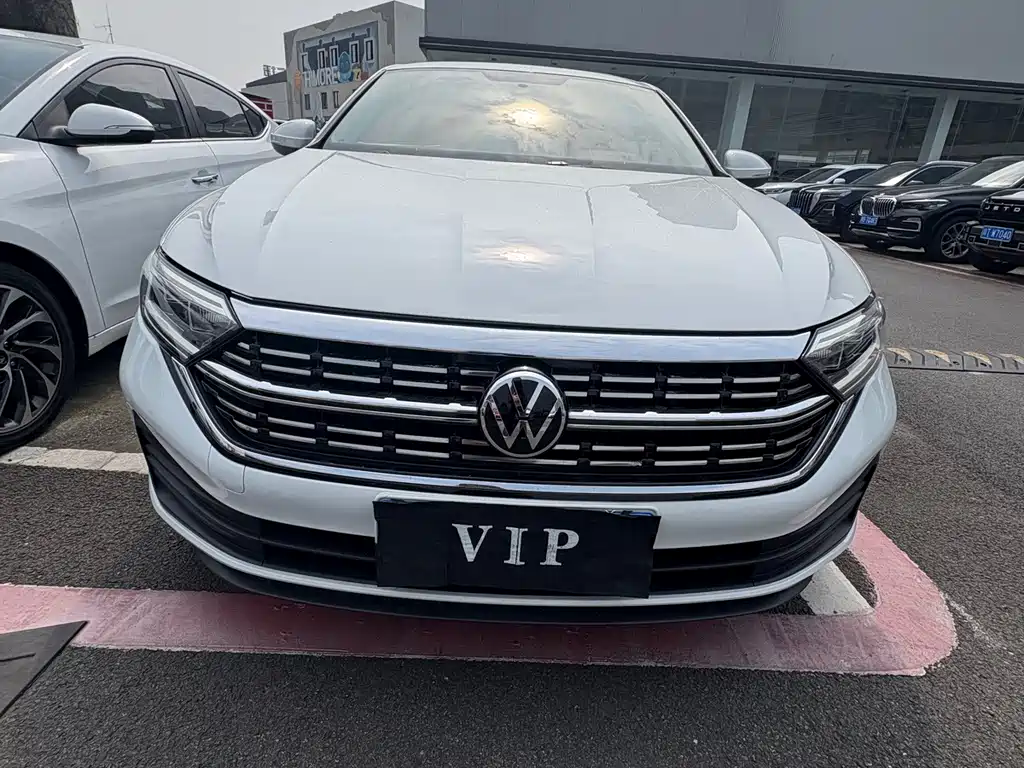 Volkswagen Sagitar — миниатюра 2