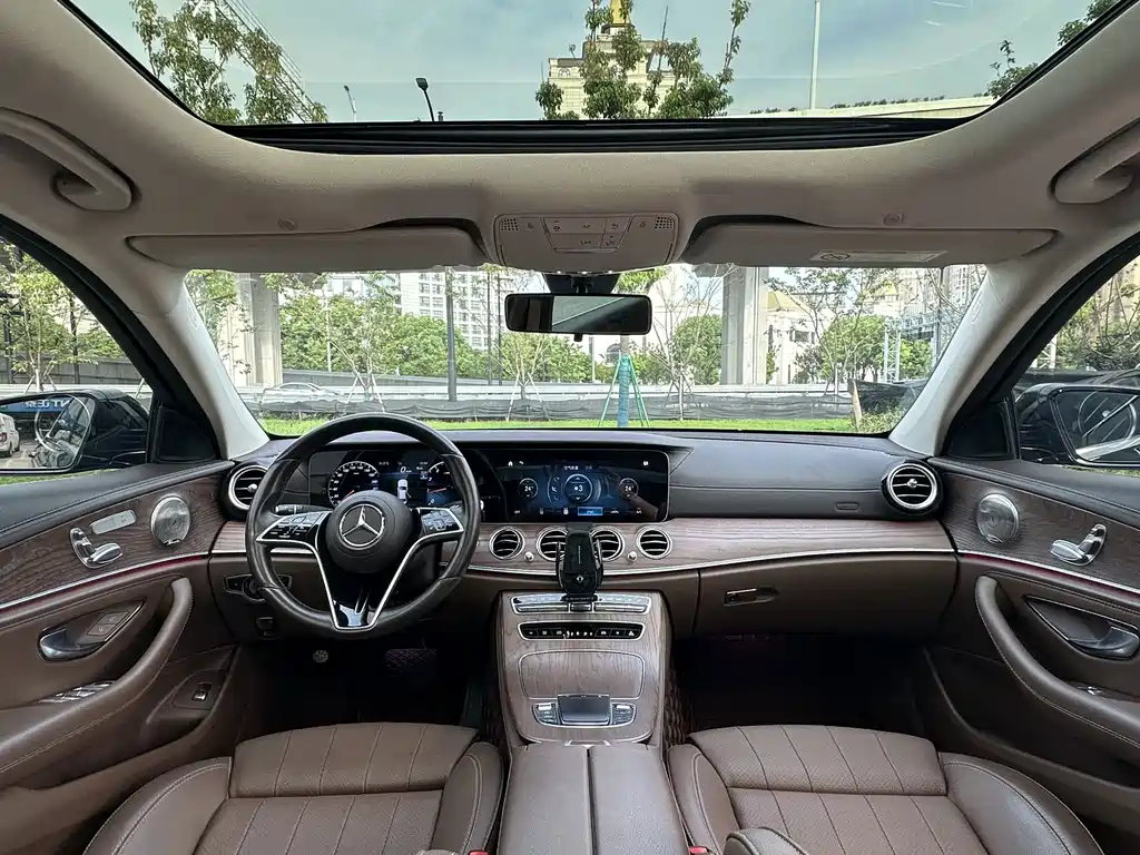 Mercedes-Benz E-Class — миниатюра 18