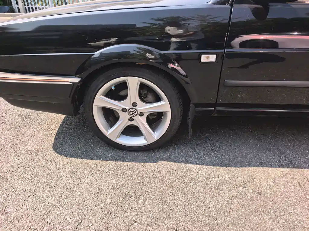 Volkswagen Santana — миниатюра 9