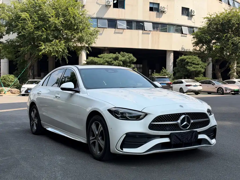 Mercedes-Benz C-Class — миниатюра 3