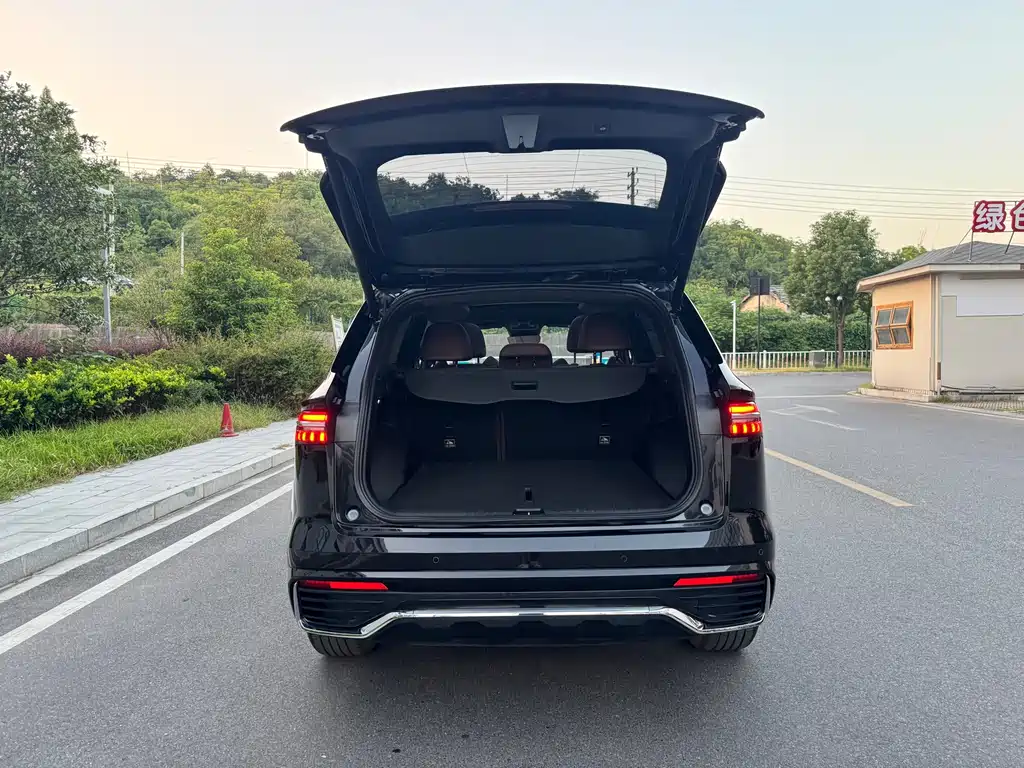 Geely Xingyue L — миниатюра 16