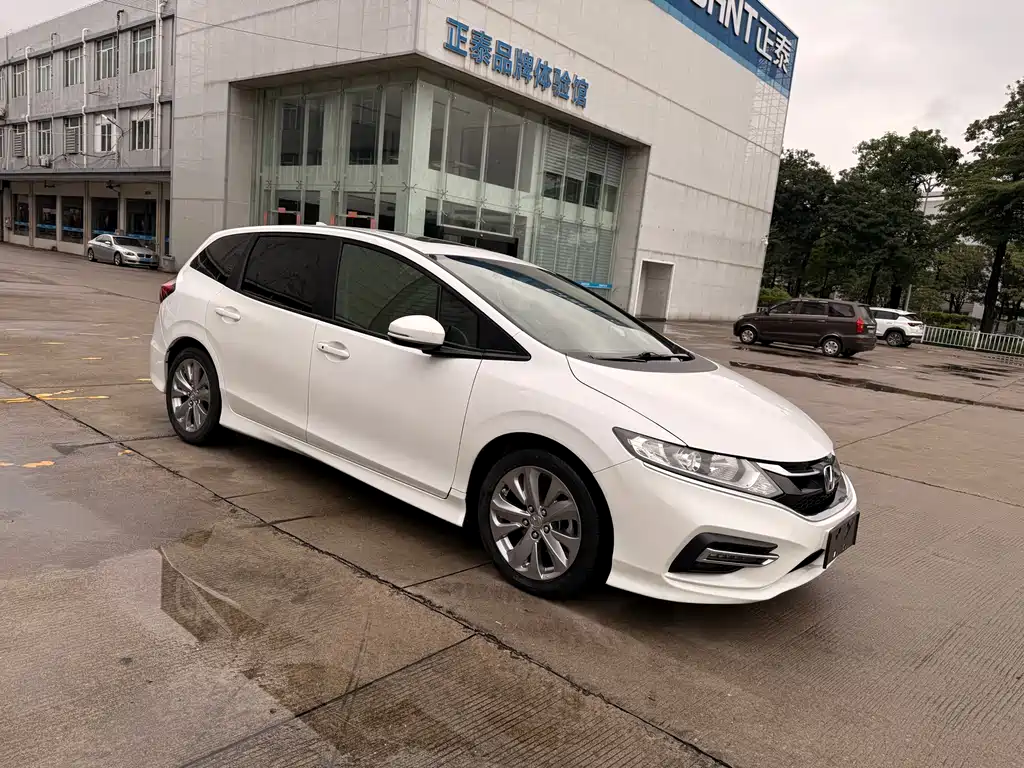 Купить Honda Jade