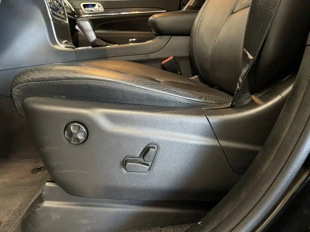 Jeep Grand Cherokee (Import) — миниатюра 25
