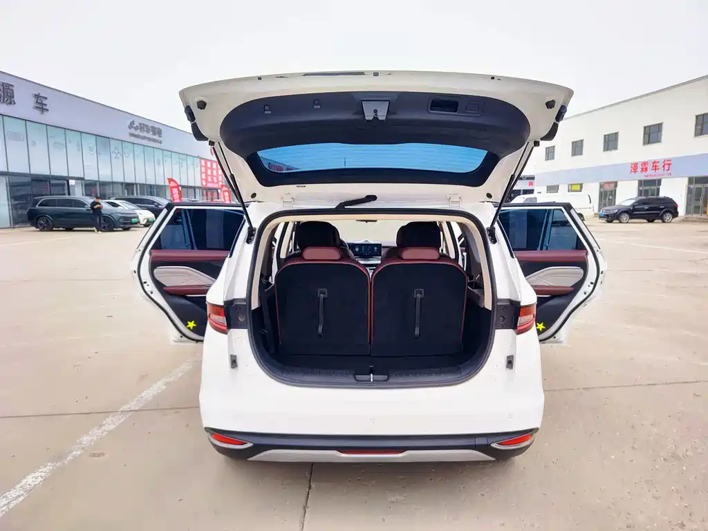 Geely Jia Ji — миниатюра 11