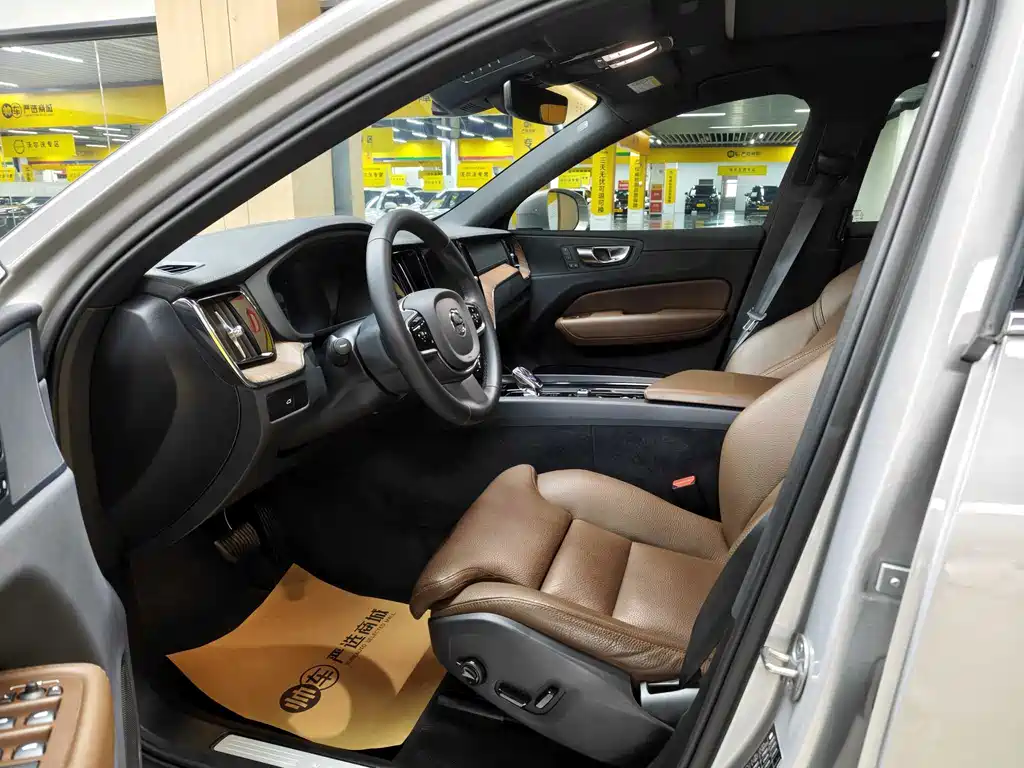 Volvo XC60 — миниатюра 10