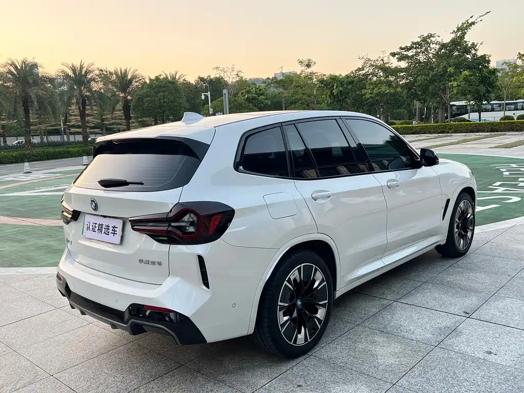 BMW iX3 — миниатюра 27