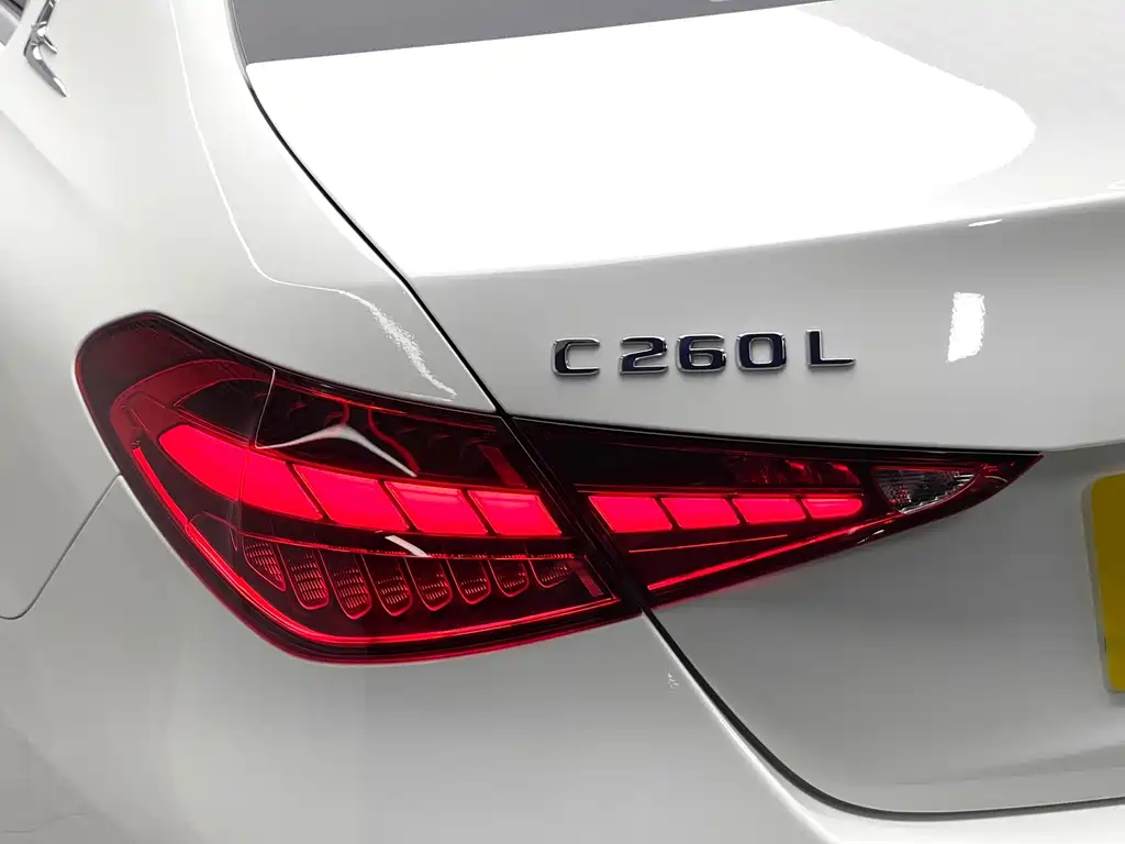 Mercedes-Benz C-Class — миниатюра 20