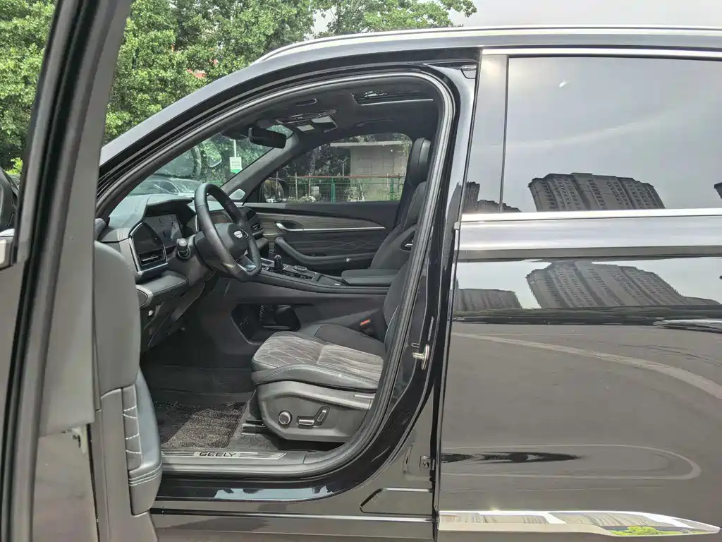 Geely Monjaro L 2025 2.0TD AT