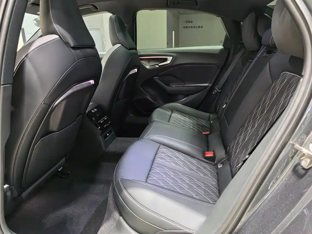 Audi A5L — миниатюра 15